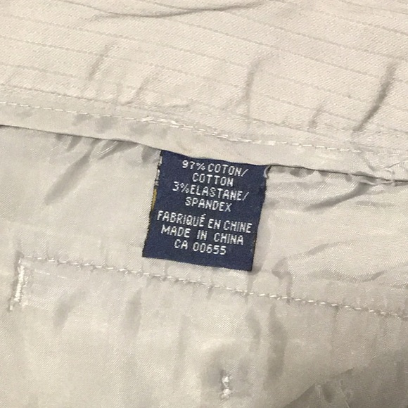 Reitmans. Size 11 CAD. Silver. Long shorts. - Picture 8 of 9